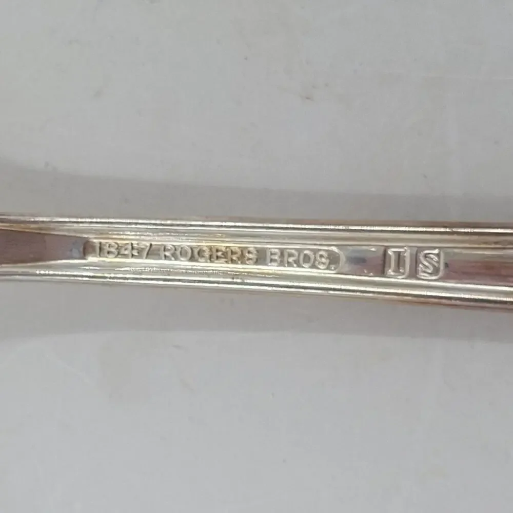 Rogers Brothers Silver Plate Eternally Yours Coquette Serving Fork‎